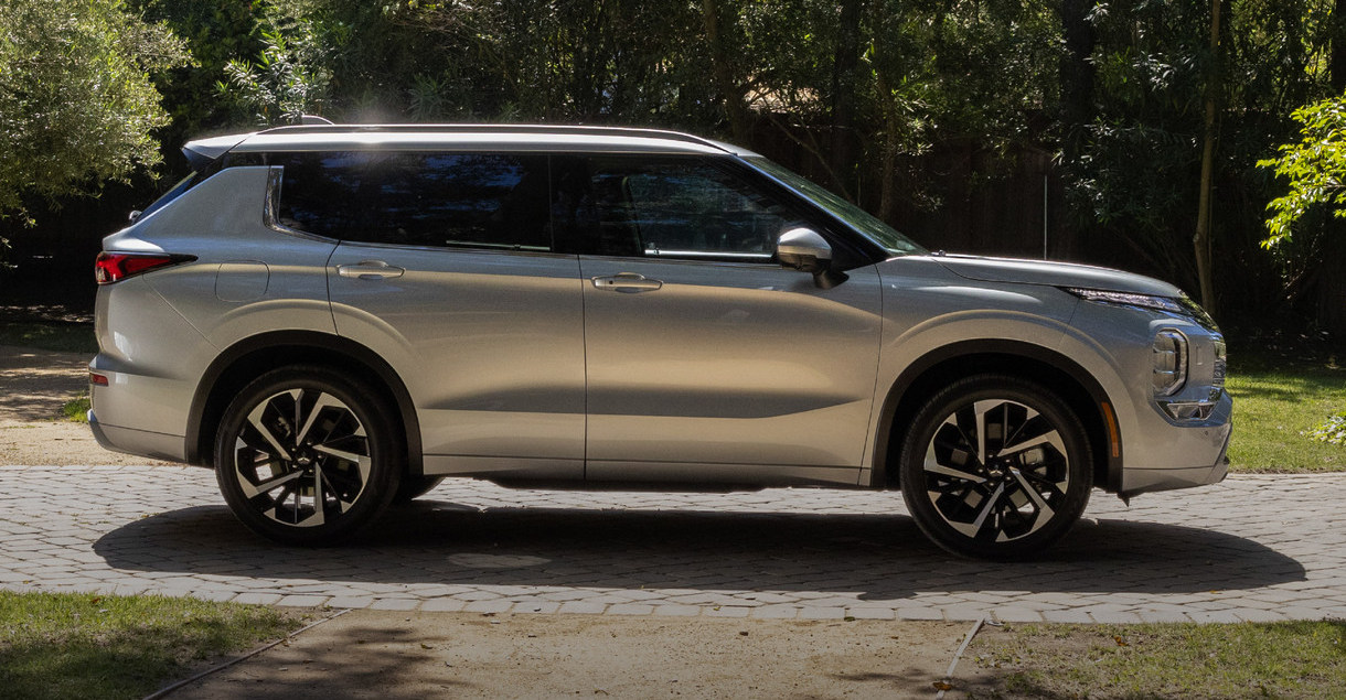 Outlander S-AWC Darft